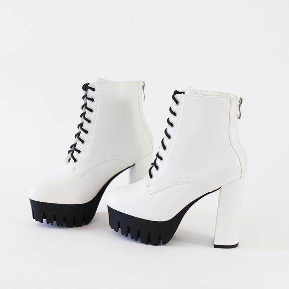vacay-01 white lace up lug sole ankle boots - Picture 5 of 7